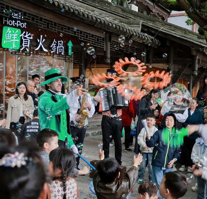 演艺赋能五一文旅热潮